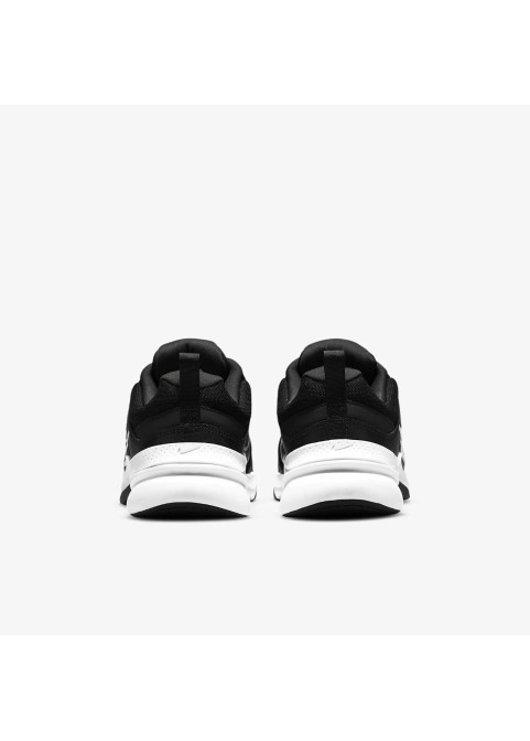 Nike defy all day black white